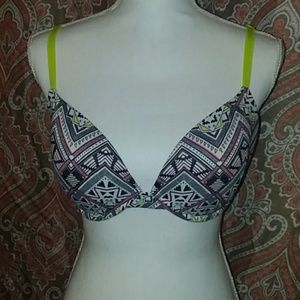 Women's Victoria's Secret pink bra 36D